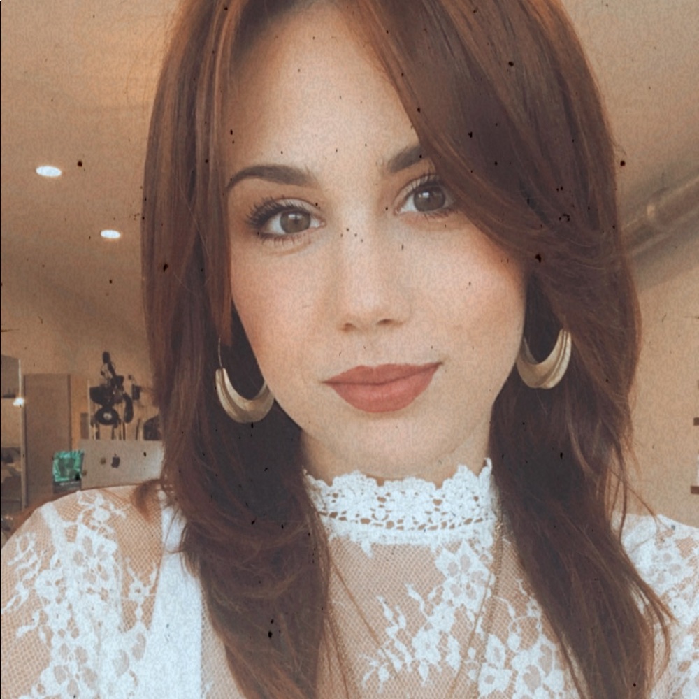 Meet your Posher, Casie